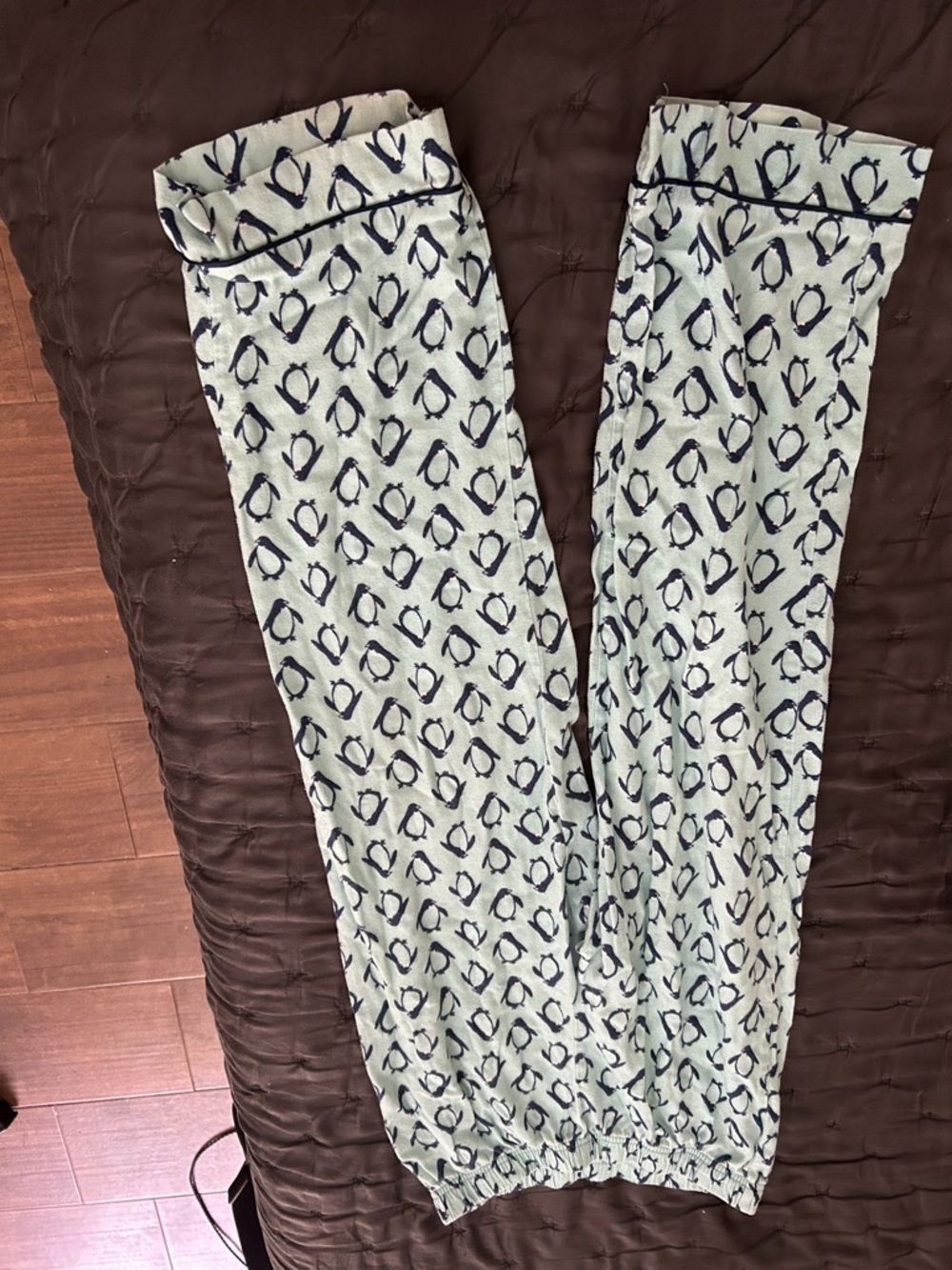 new directions Light Blue & Navy Penguin Print Girls' Jogger Pants